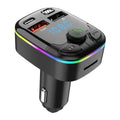 מטען רכב עם טרנסמיטר FM בלוטות' 5.0, יציאת PD Type-C, שני חיבורי USB, נגן אמביאנט ומערכת דיבורית MP3 אלחוטית עם תאורת לדים.